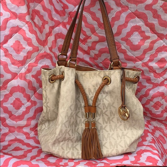 👜🛩Michael Kors Pull String Jet Tote👜🛩 - Picture 1 of 8